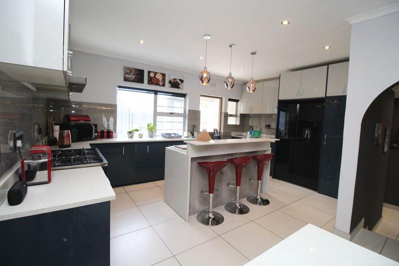 3 Bedroom Property for Sale in Blommendal Western Cape
